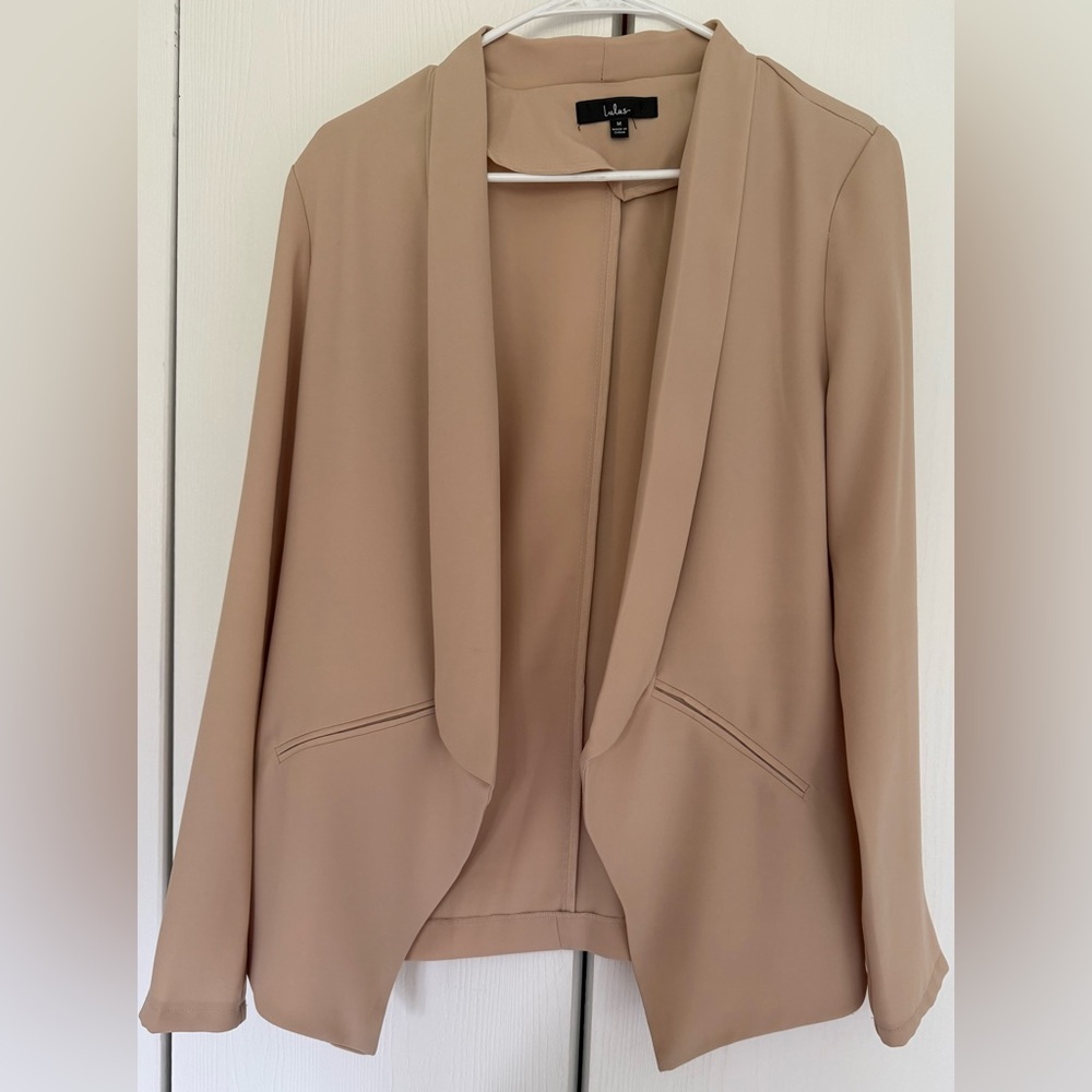 Lulu's Classic Beige Blazer